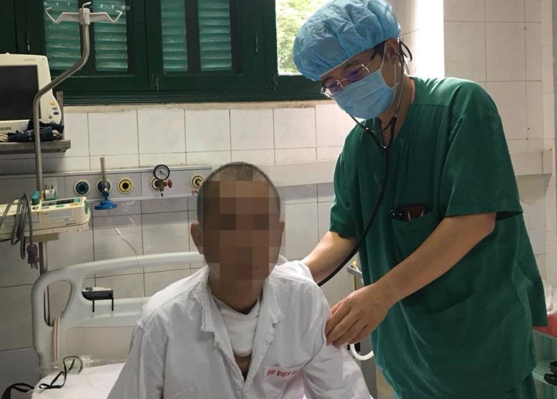 Ghep phoi cuu nguoi dan ong o Ha Noi hinh anh