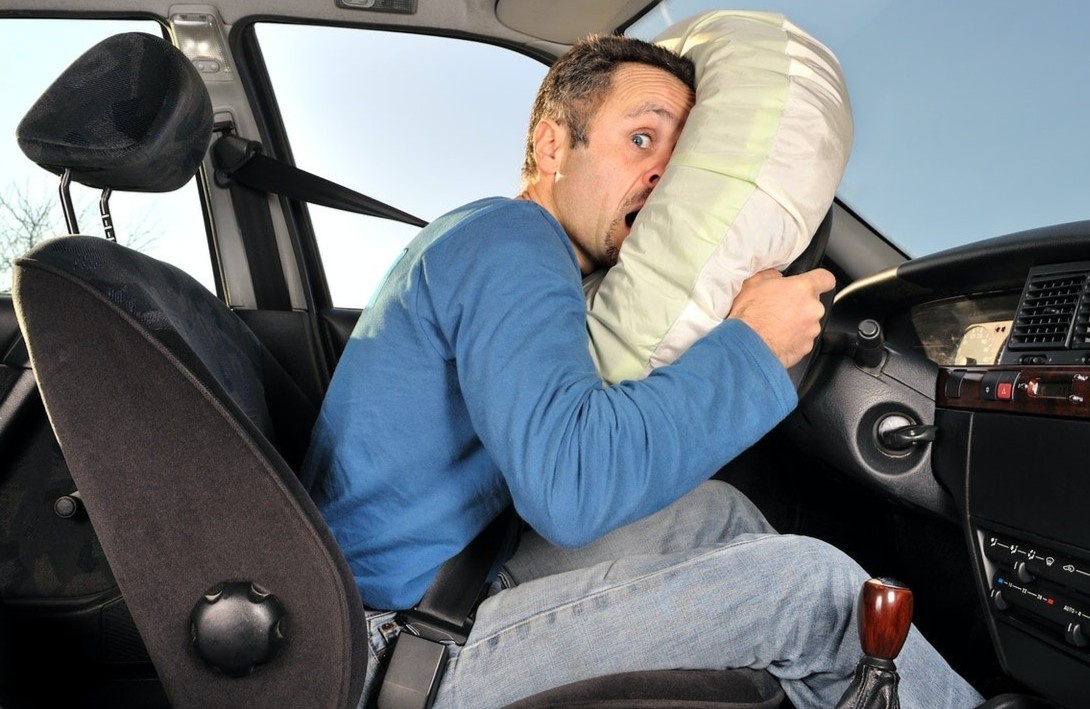 Tui khi tren oto co tac dung gi? hinh anh