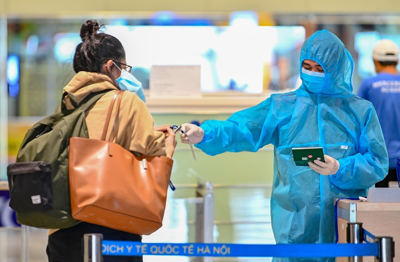 3 nguoi tu Angola ve nhiem nCoV hinh anh