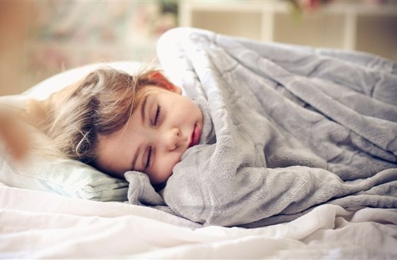 Tai sao dap 2 chan mong am hon mot cai day? hinh anh