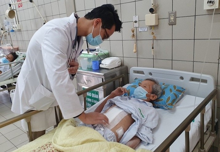 '20 nam nay, cha toi chua an duoc mot mieng chao tron ven' hinh anh