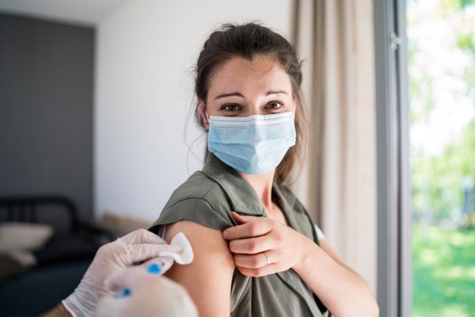 Tiêm vaccine Covid-19 ảnh 1 Tiem vaccine Covid-19 anh 1