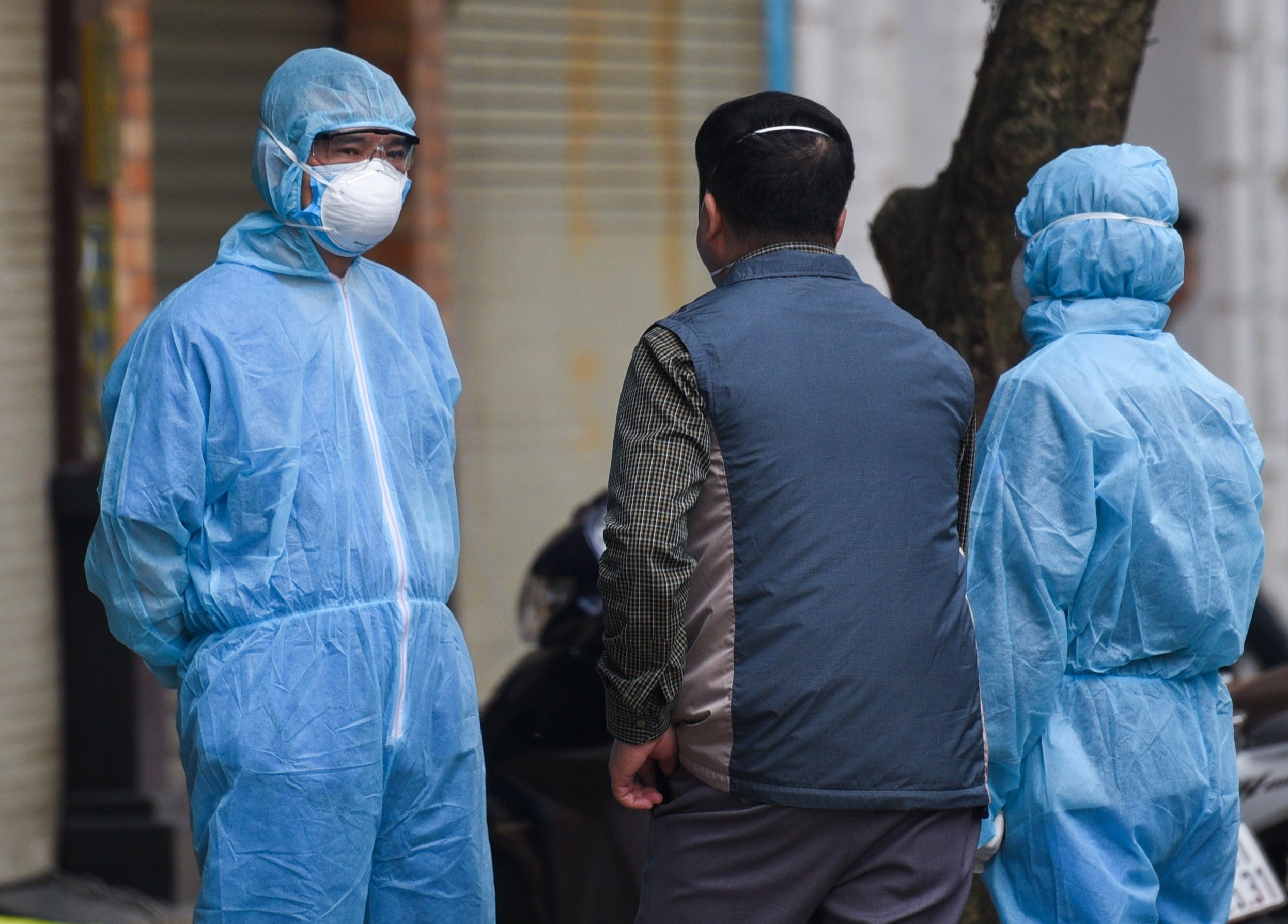 Tat ca F1 cua benh nhan 1440 deu am tinh voi SARS-CoV-2 hinh anh