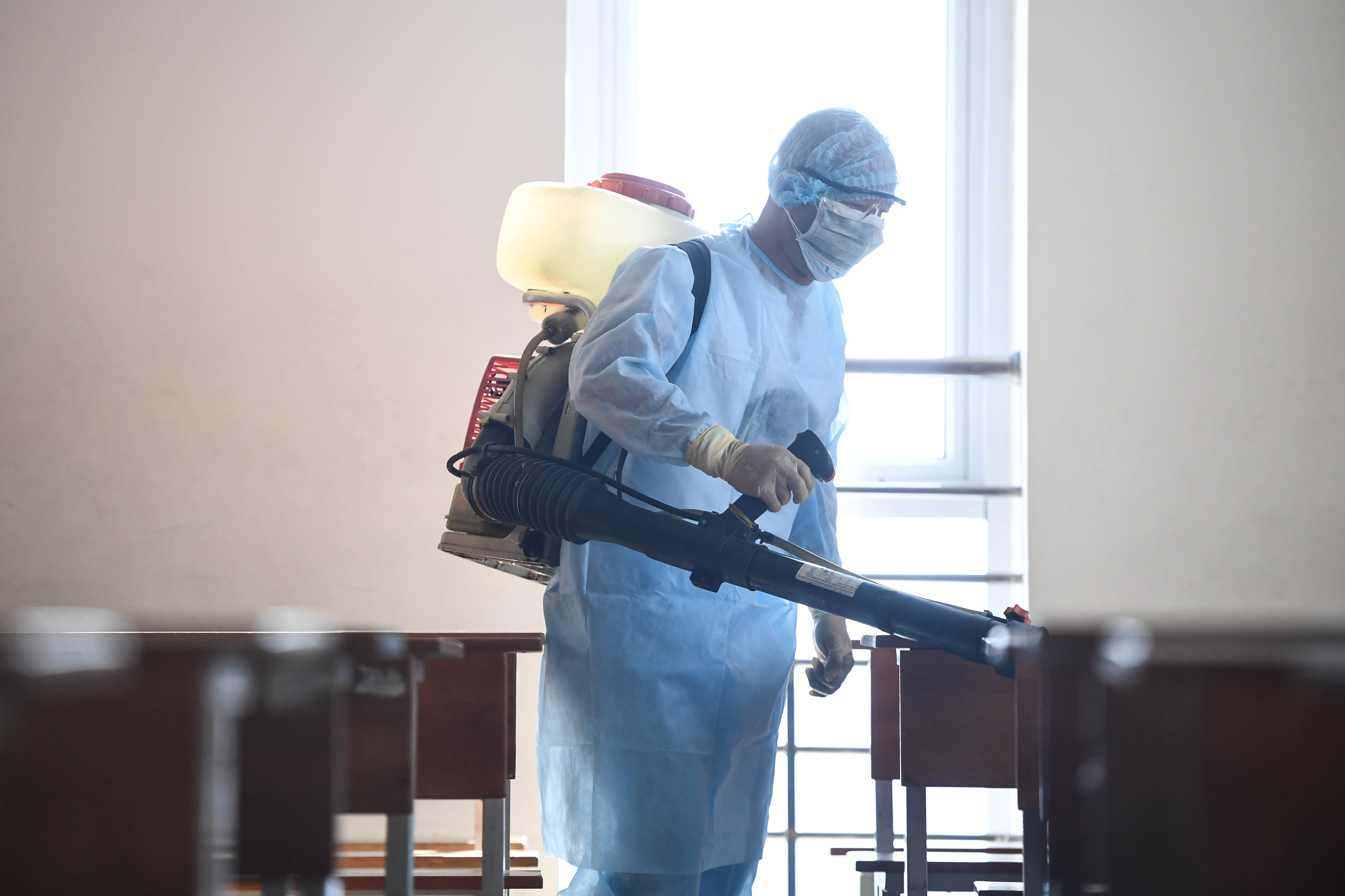 7 nguoi nhap canh nhiem SARS-CoV-2 hinh anh