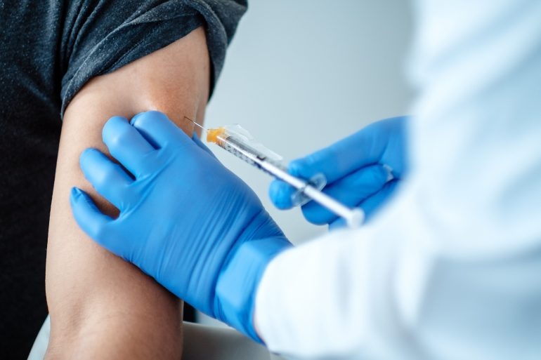 Nguyen nhan khien 10 nguoi o Duc tu vong sau khi tiem vaccine Covid-19 hinh anh