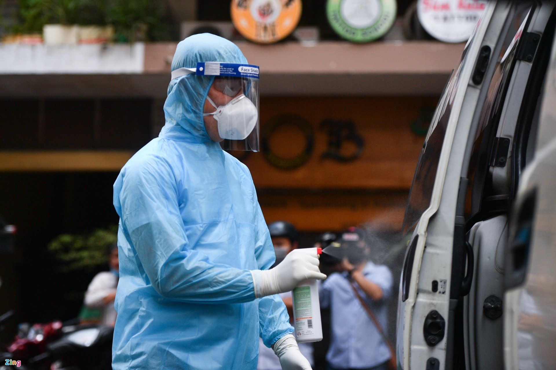 TP.HCM tim nguoi den quan com anh 1