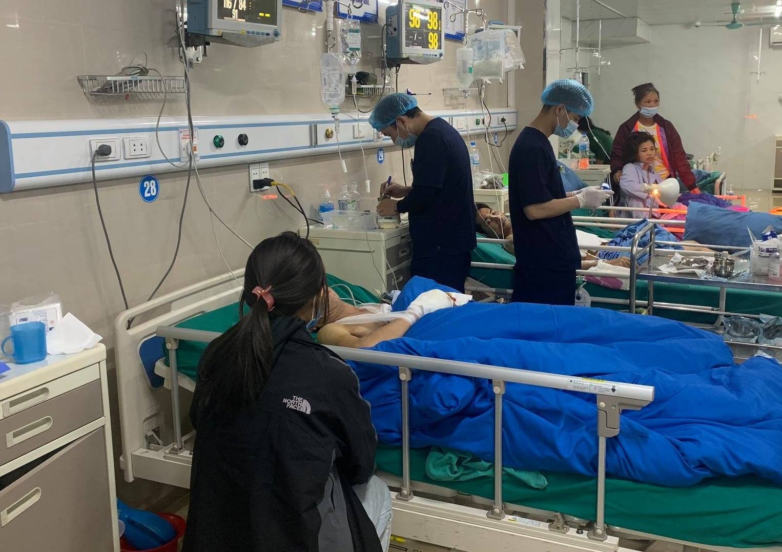 Dập bàn tay do nổ khí gas ảnh 1 Dap ban tay do no khi gas anh 1
