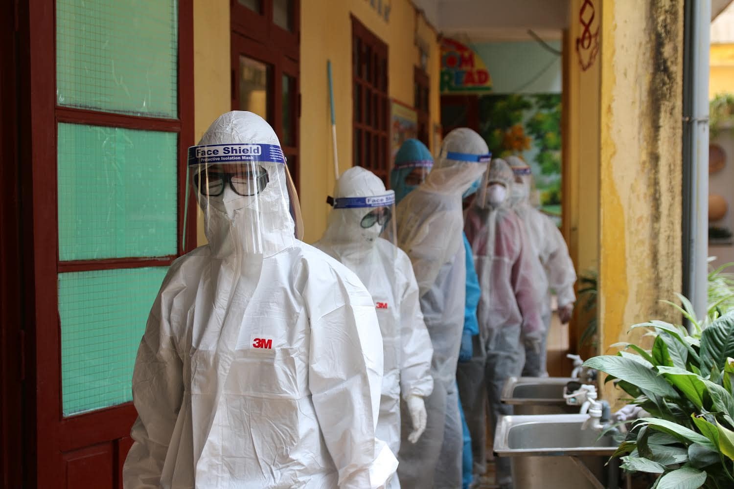 Giam sat khu cach ly tap trung o Hai Duong anh 2