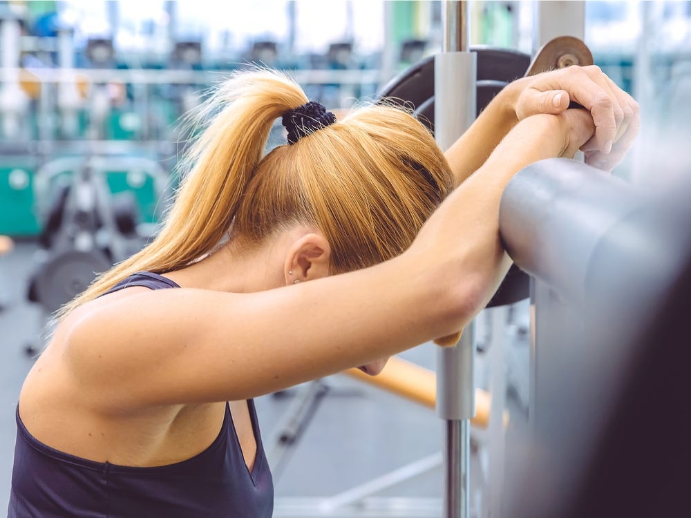 7 dau hieu canh bao ban tap the duc qua suc hinh anh