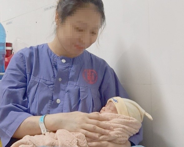 San phu bang huyet vi do tu cung anh 1