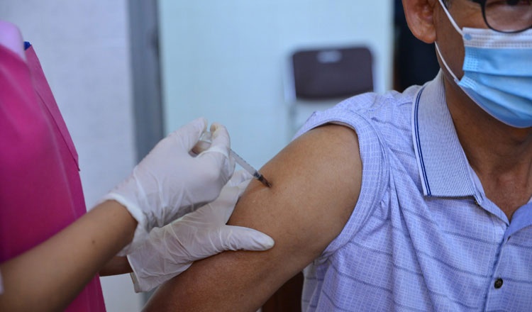 Campuchia trien khai chien dich 15 ngay tiem vaccine Covid-19 hinh anh