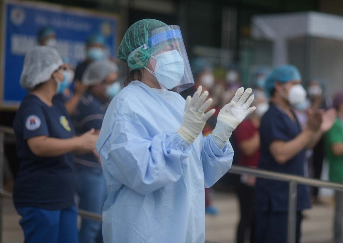 Nghich ly o quoc gia dao tao va 'xuat khau' y ta cho the gioi hinh anh