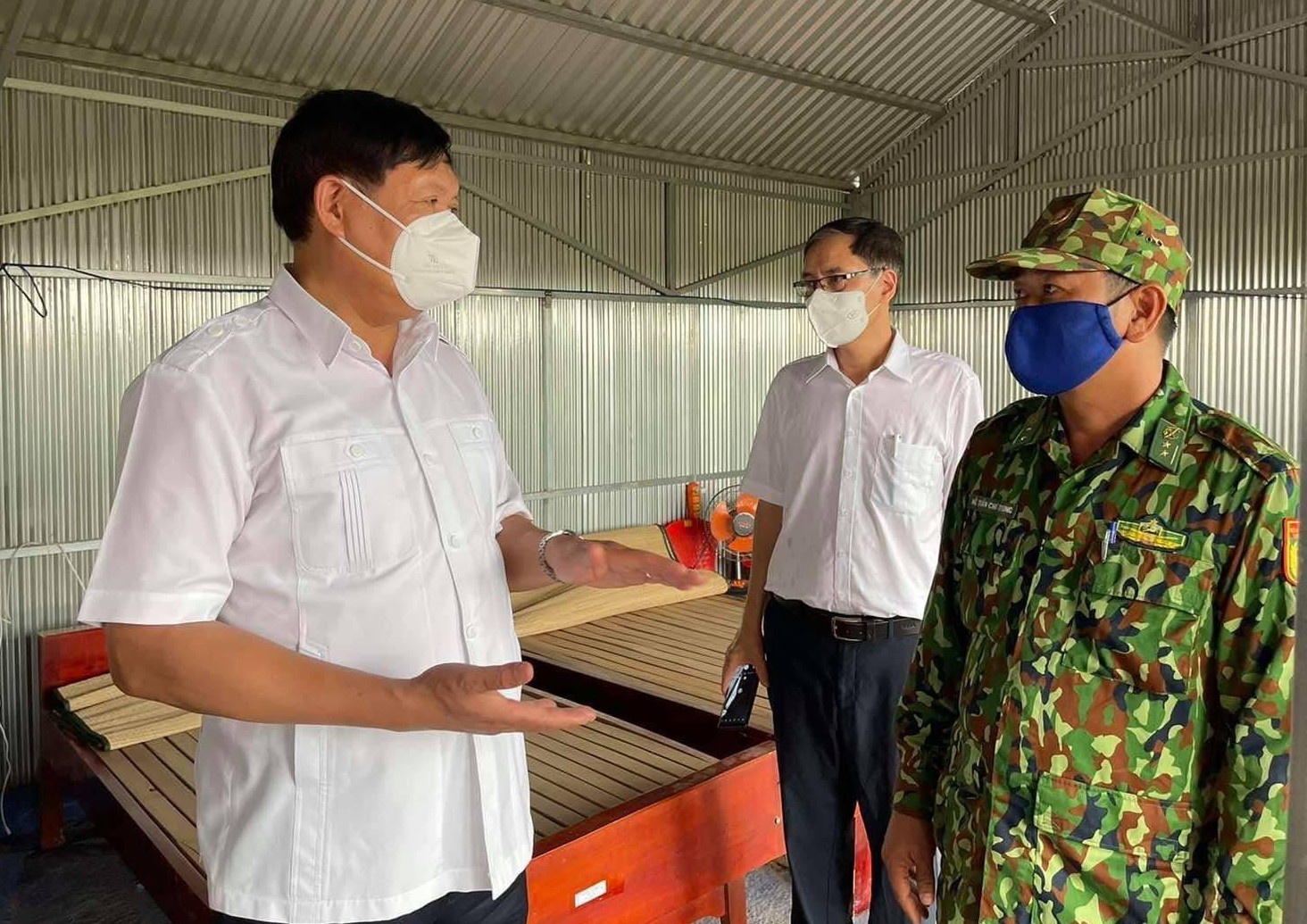 Dong Thap xu ly nghiem nguoi nhap canh trai phep hinh anh