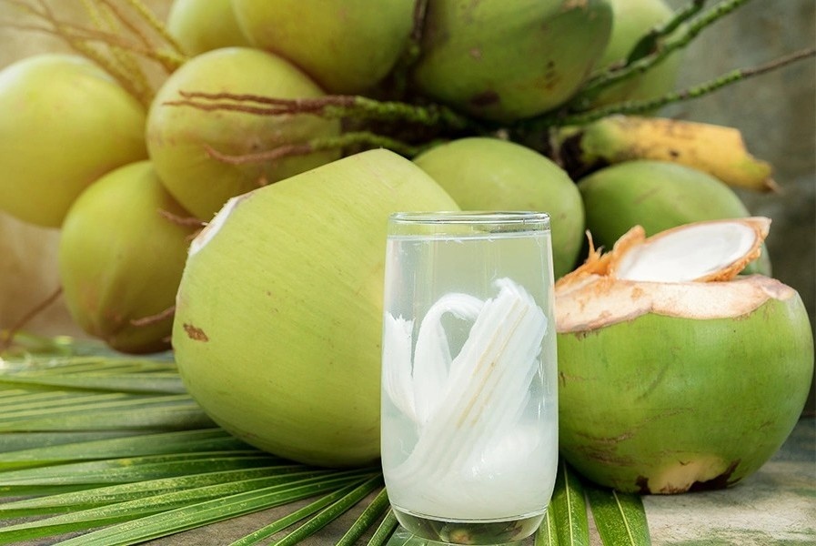 Vi sao qua dua lai co nuoc ben trong? hinh anh