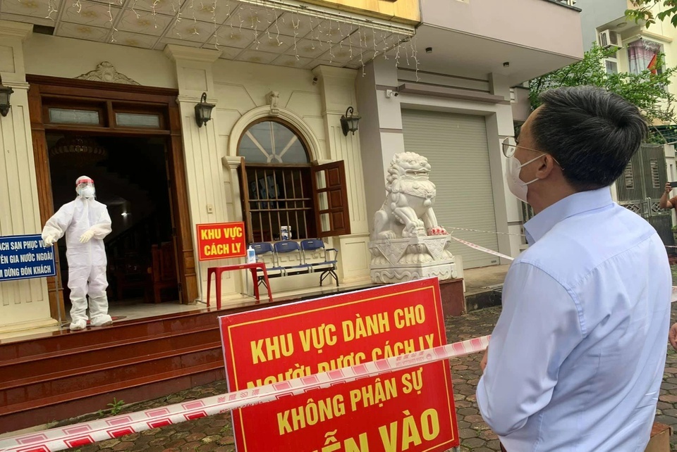 Cach ly nhom chuyen gia An Do,  Trung Quoc anh 1