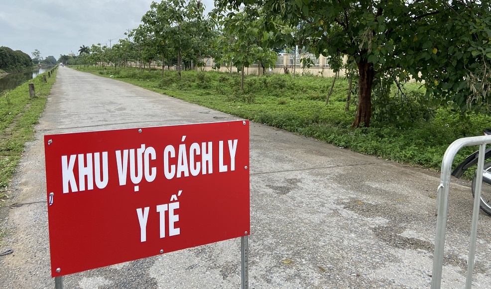 BV Benh Nhiet doi Trung uong dung tiep nhan benh nhan hinh anh