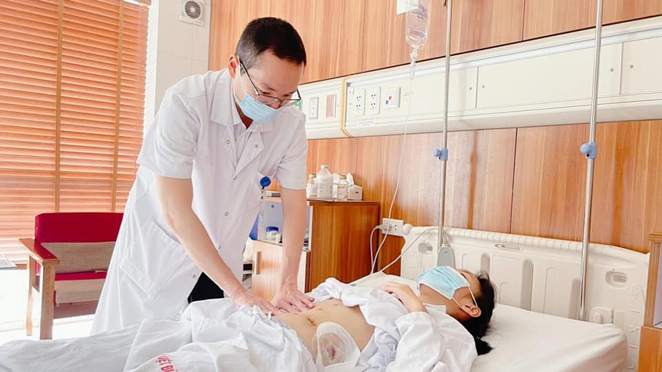 Nữ sinh bị chấn thương tụy do tai nạn giao thông ảnh 1 Nu sinh bi chan thuong tuy do tai nan giao thong anh 1