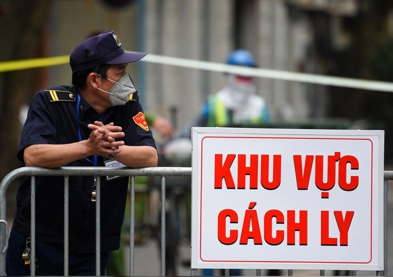 Toi can lam gi khi thuoc dien phai cach ly y te tai nha? hinh anh