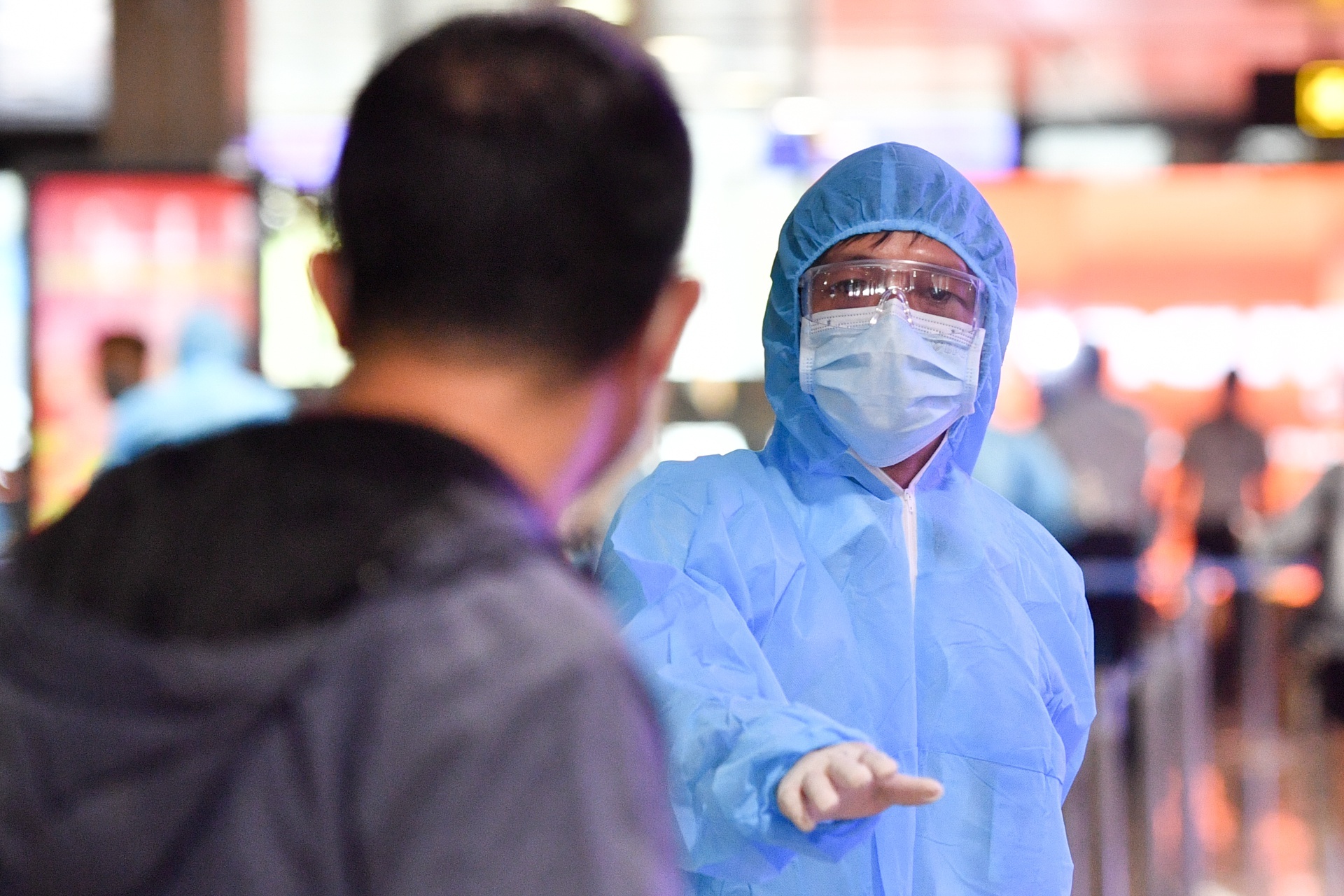 Tu TP.HCM ve Ha Noi, toi co phai cach ly tap trung khong? hinh anh