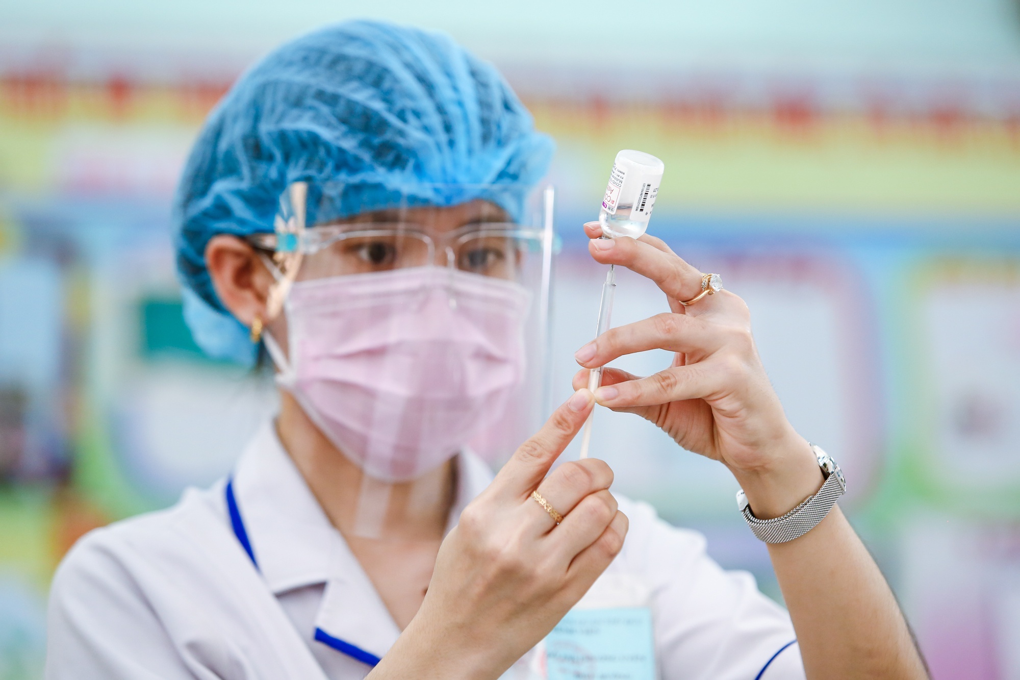 Cach nhan biet bien chung dong mau sau khi tiem vaccine Covid-19 hinh anh