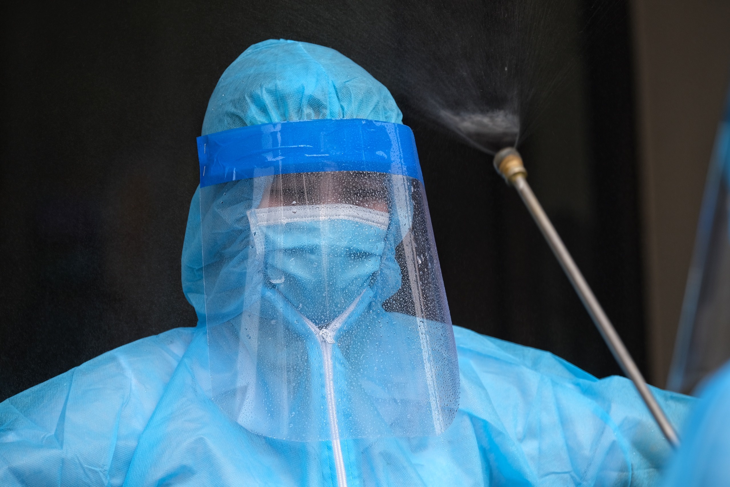 5.887 ca Covid-19 trong ngay 18/7, TP.HCM co 4.692 benh nhan hinh anh