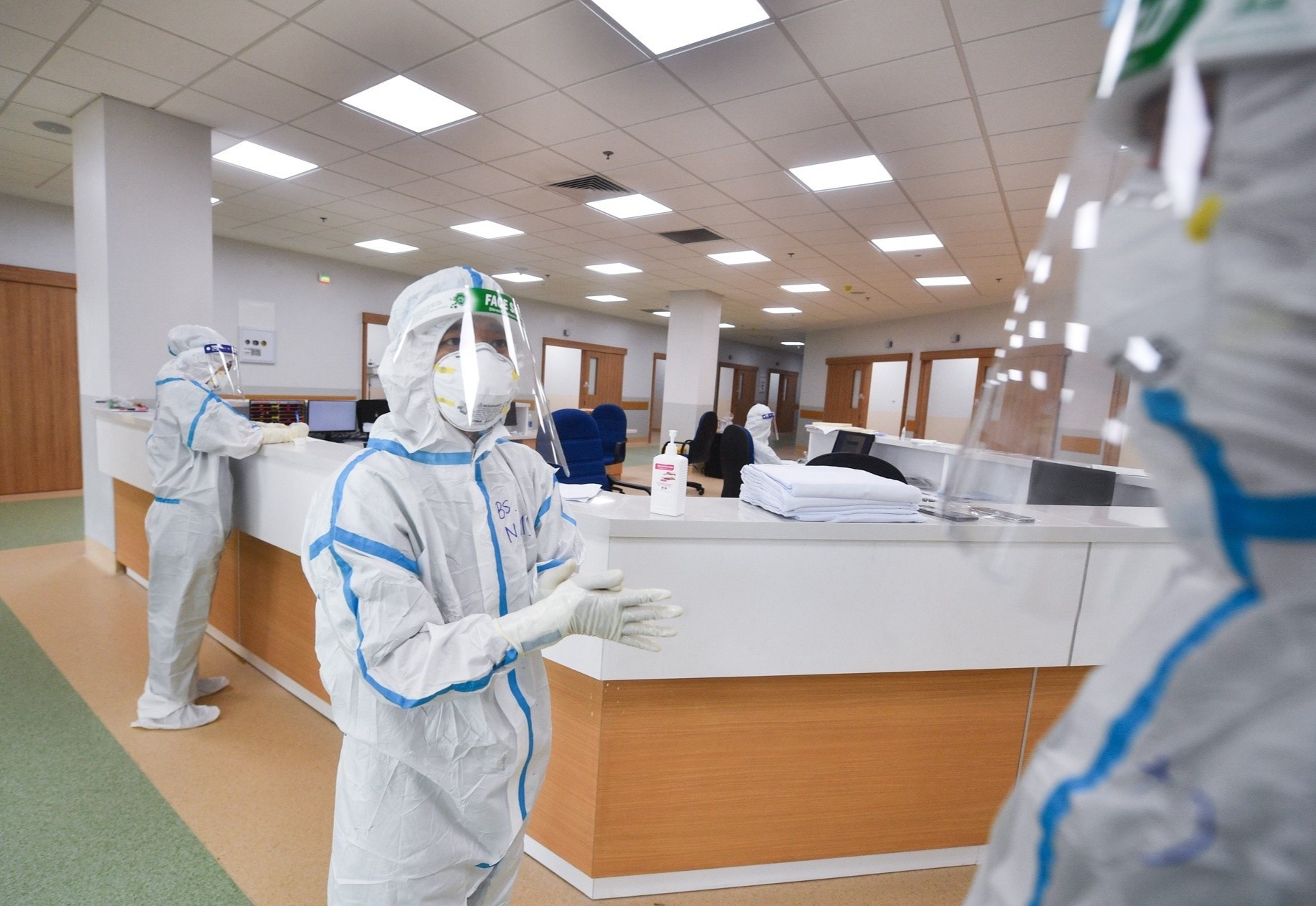 362 benh nhan Covid-19 tai TP.HCM duoc tho may hinh anh