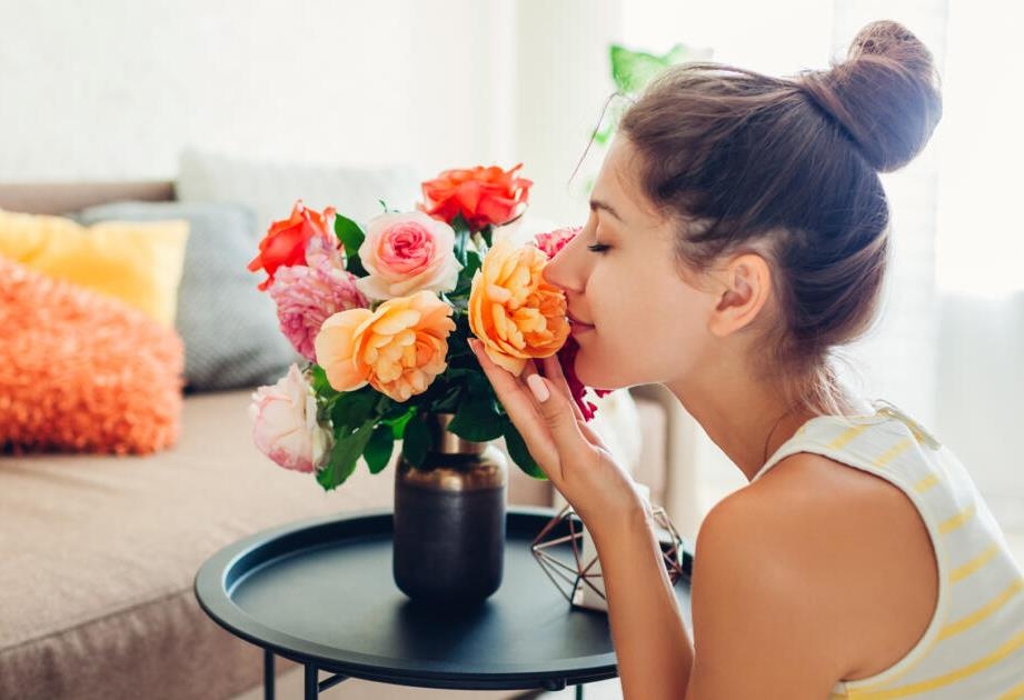 Vi sao chung ta co the ngui thay moi thu? hinh anh