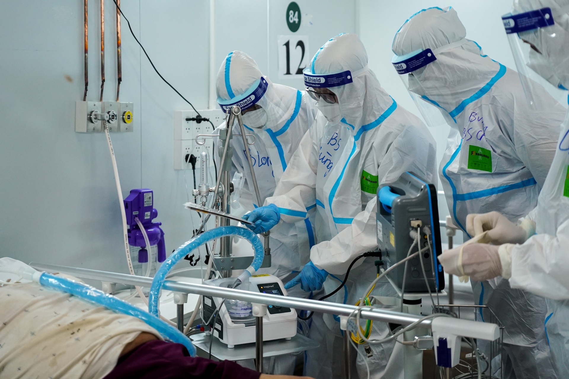 Giai phap giam so luong F0 tu vong tai TP.HCM va tinh phia Nam hinh anh