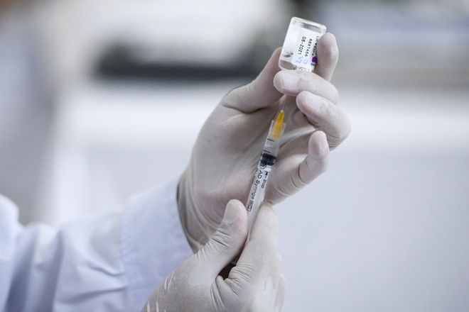 Bo truong Y te: Se mua vaccine Covid-19 cho tre tu 5 tuoi tro len hinh anh