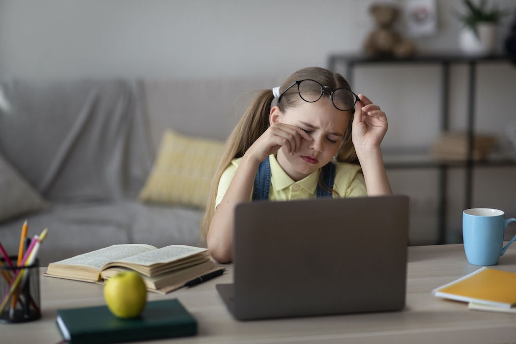 Giảm mỏi mắt cho trẻ học online ảnh 1 Giam moi mat cho tre hoc online anh 1