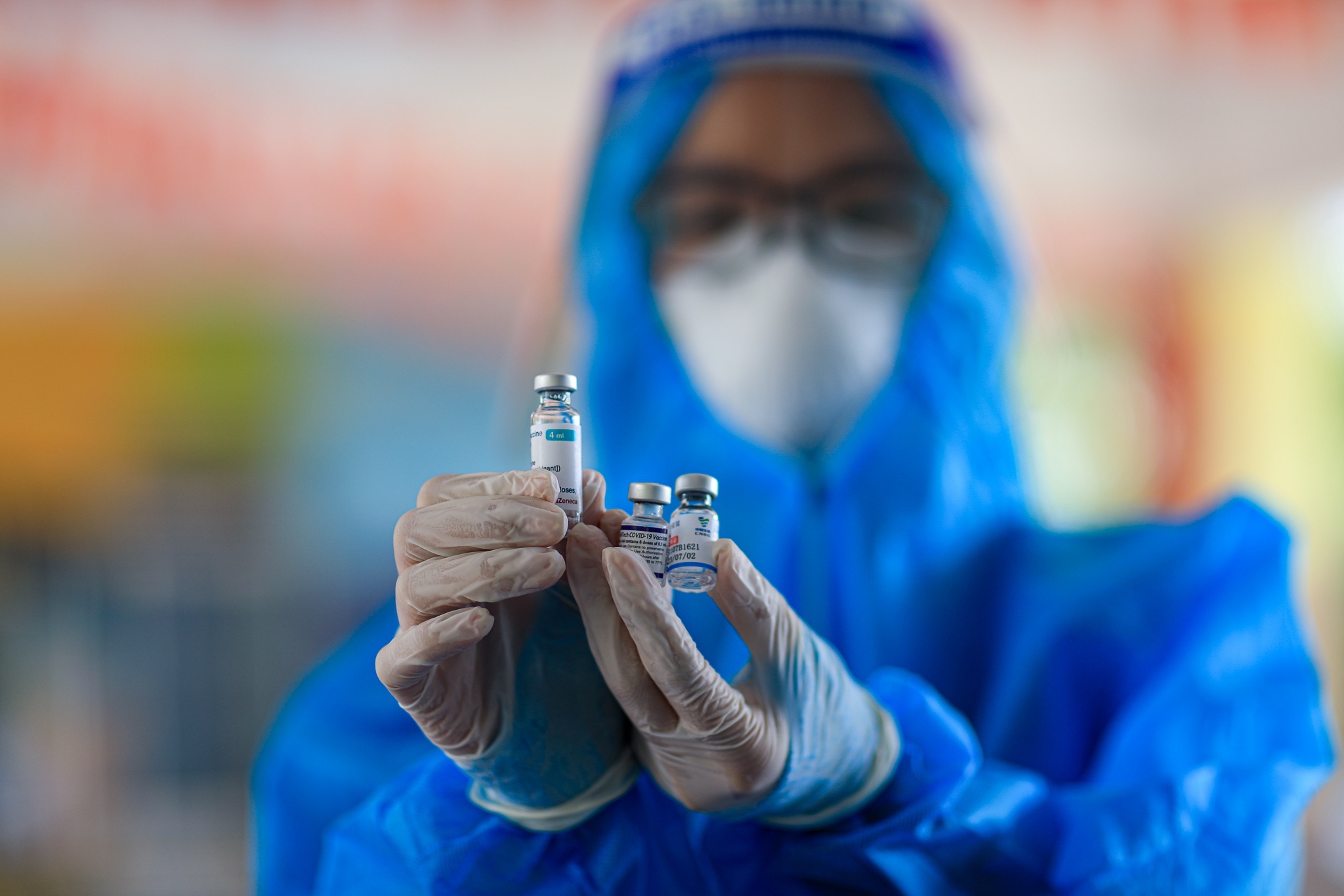 Co nen tiem vaccine phong cum va Covid-19 cung luc? hinh anh