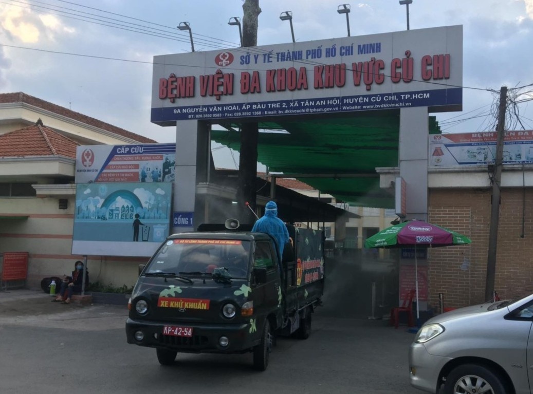 Hai co so y te dau tien o TP.HCM chuyen doi ve chua benh thong thuong hinh anh