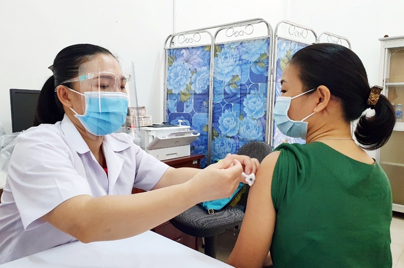 Tỷ lệ bao phủ vaccine Covid-19 ở các tỉnh phía Nam ảnh 1 Ty le bao phu vaccine Covid-19 o cac tinh phia Nam anh 1