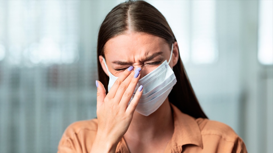 Dau hieu cua benh kho mat anh 7