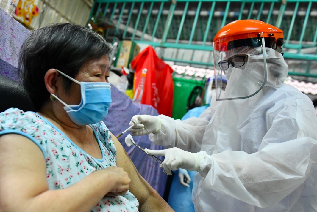TP.HCM co 24.420 nguoi thuoc nhom nguy co chua tiem vaccine Covid-19 hinh anh