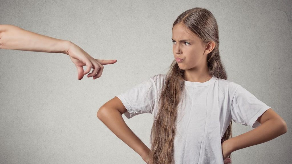 Day tre noi ra quan diem rieng anh 4