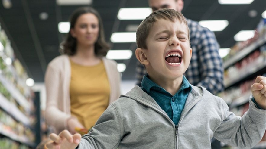 Tre co chi so EQ thap anh 2