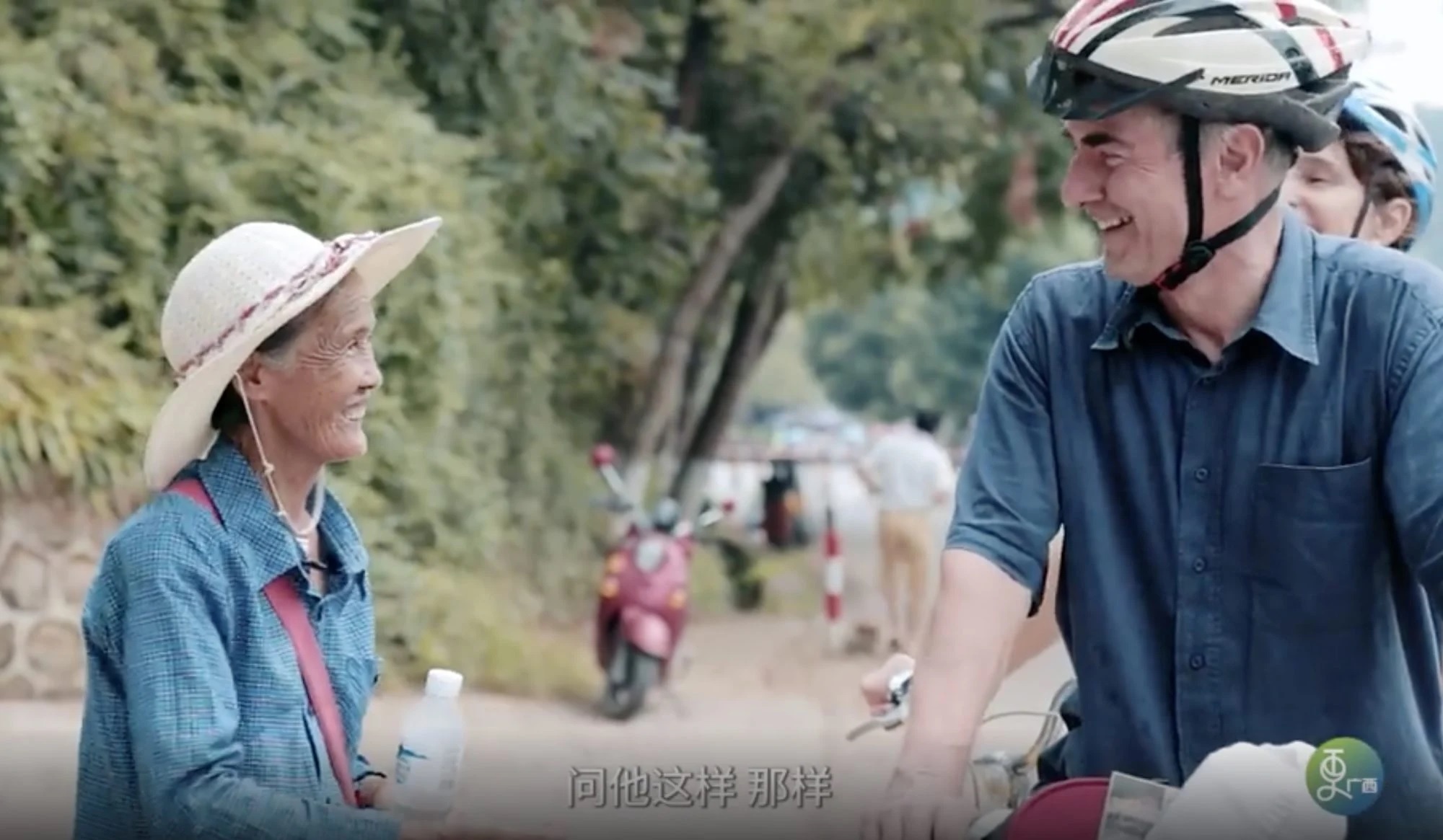 Cụ bà Trung Quốc tự học 11 thứ tiếng ảnh 2 Cu ba Trung Quoc tu hoc 11 thu tieng anh 2
