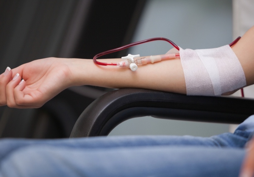 Thoi diem nguoi dan co the hien mau sau khi khoi Covid-19 hinh anh