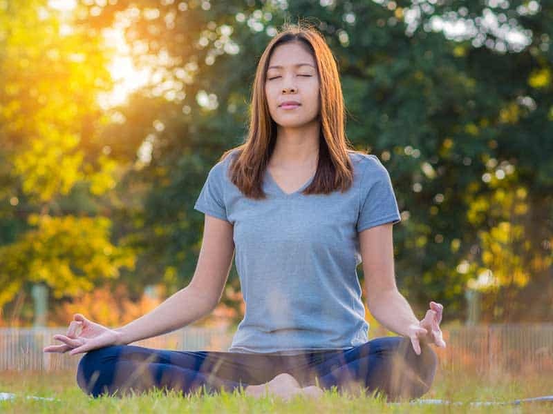 Giam cang thang hau Covid-19 voi yoga anh 1