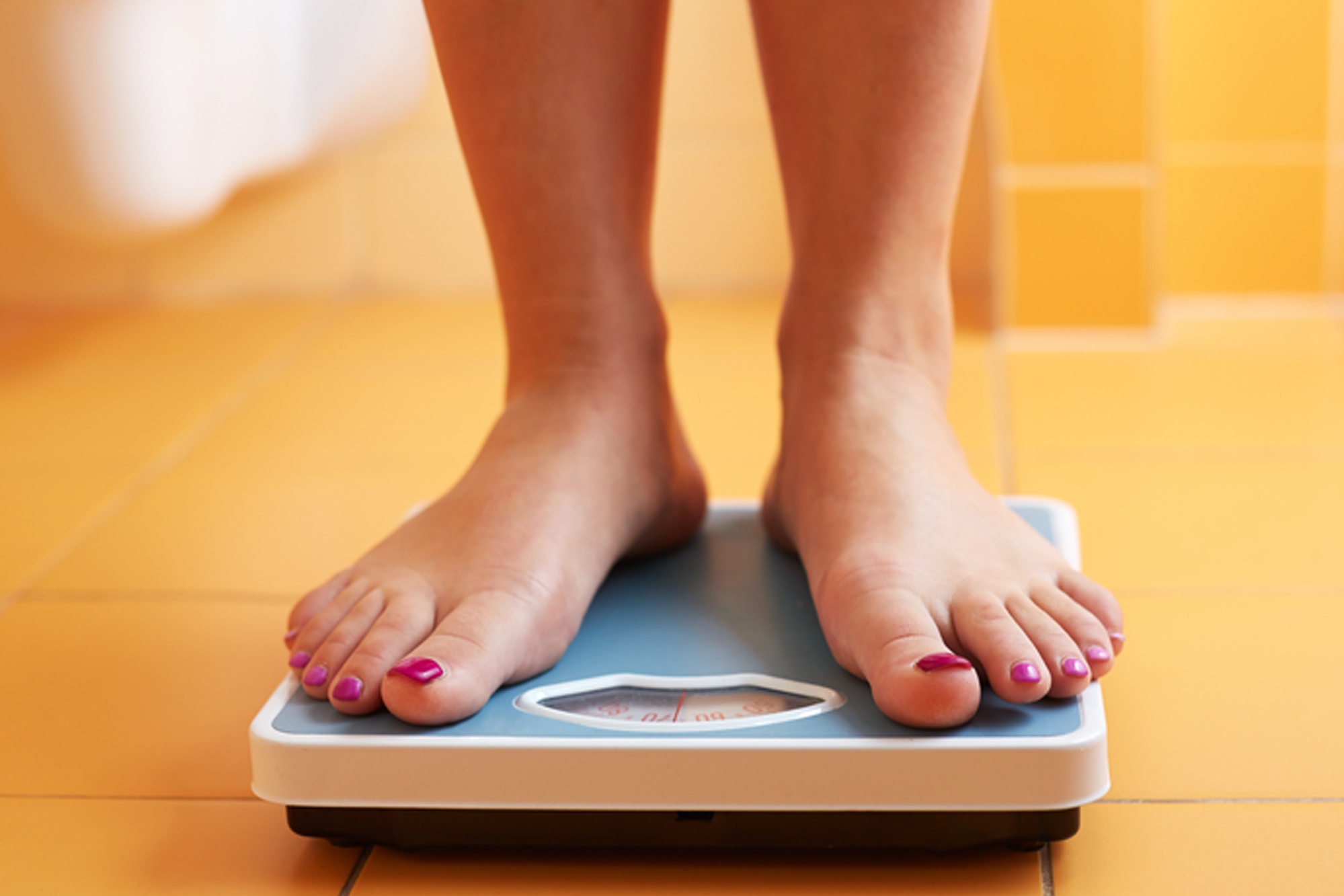 Ly do nhieu nguoi tang can sau khi khoi Covid-19 hinh anh