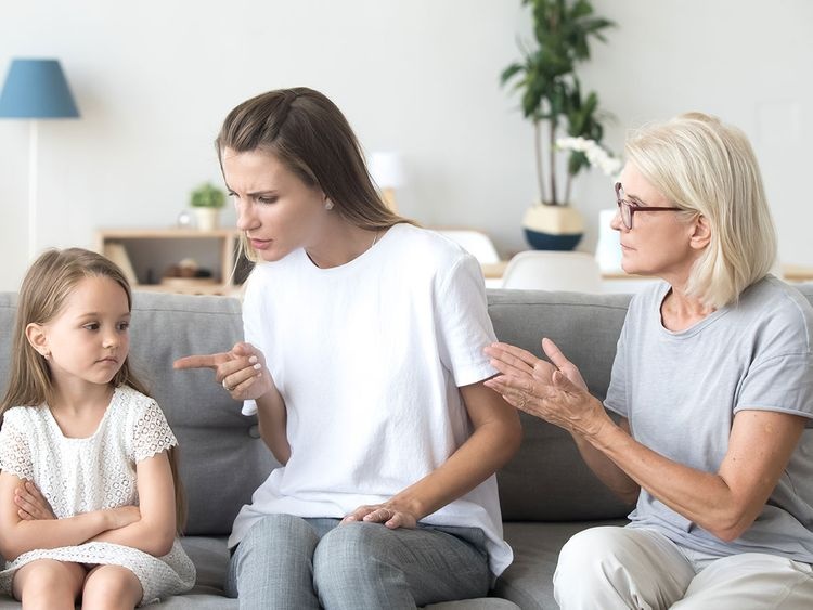 Cha mẹ quá nghiêm khắc với trẻ ảnh 1 Cha me qua nghiem khac voi tre anh 1