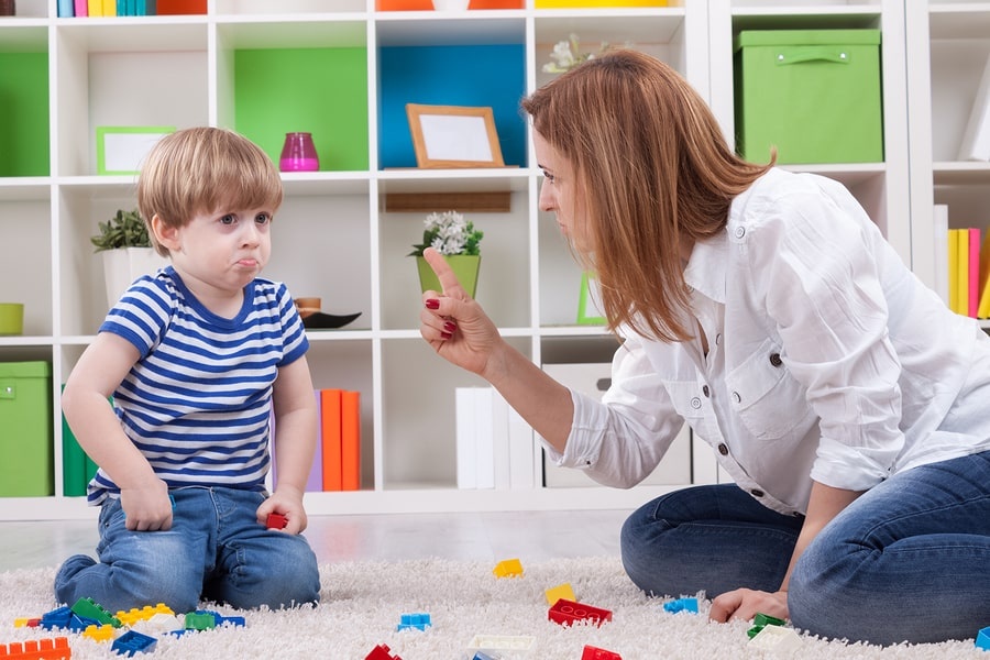 Cha mẹ quá nghiêm khắc với trẻ ảnh 6 Cha me qua nghiem khac voi tre anh 6