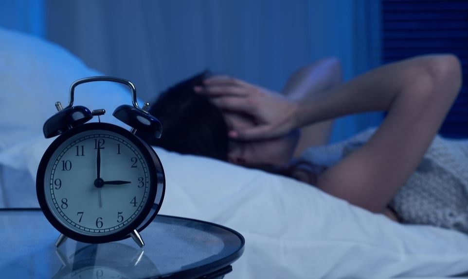 Lam gi khi bi stress, mat ngu hau Covid-19? hinh anh