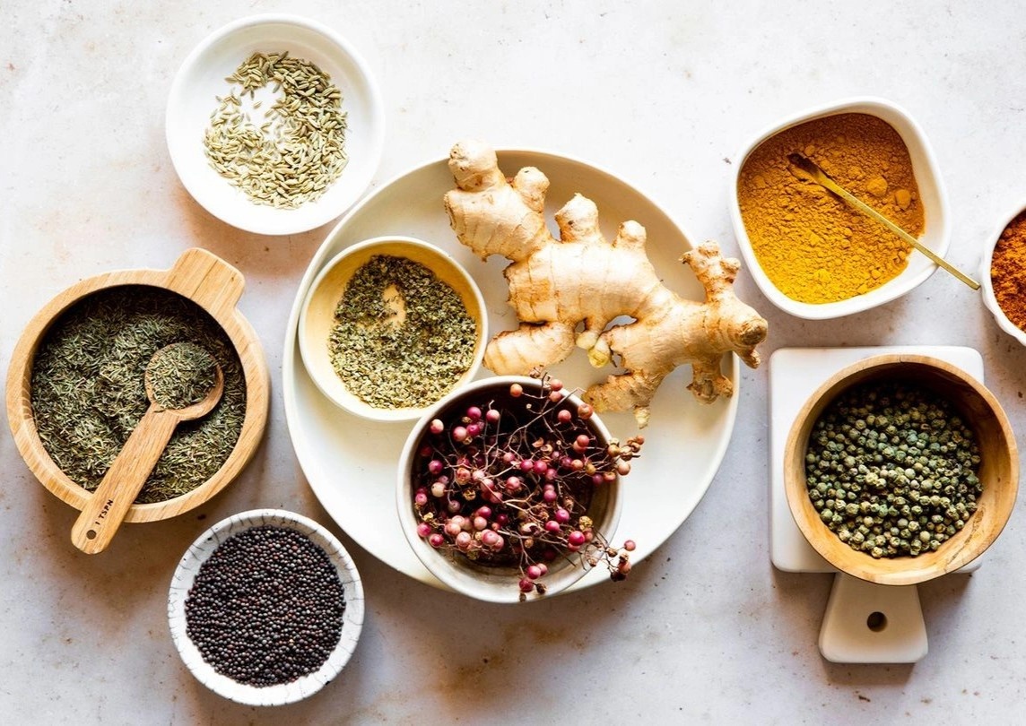 Cac loai thao moc giup giam dau nhuc xuong khop hau Covid-19 hinh anh