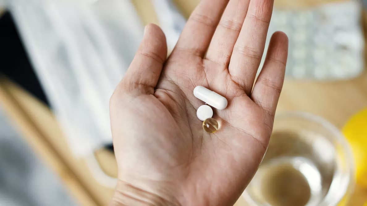 Co nen uong vitamin va chat bo sung hau Covid-19? hinh anh