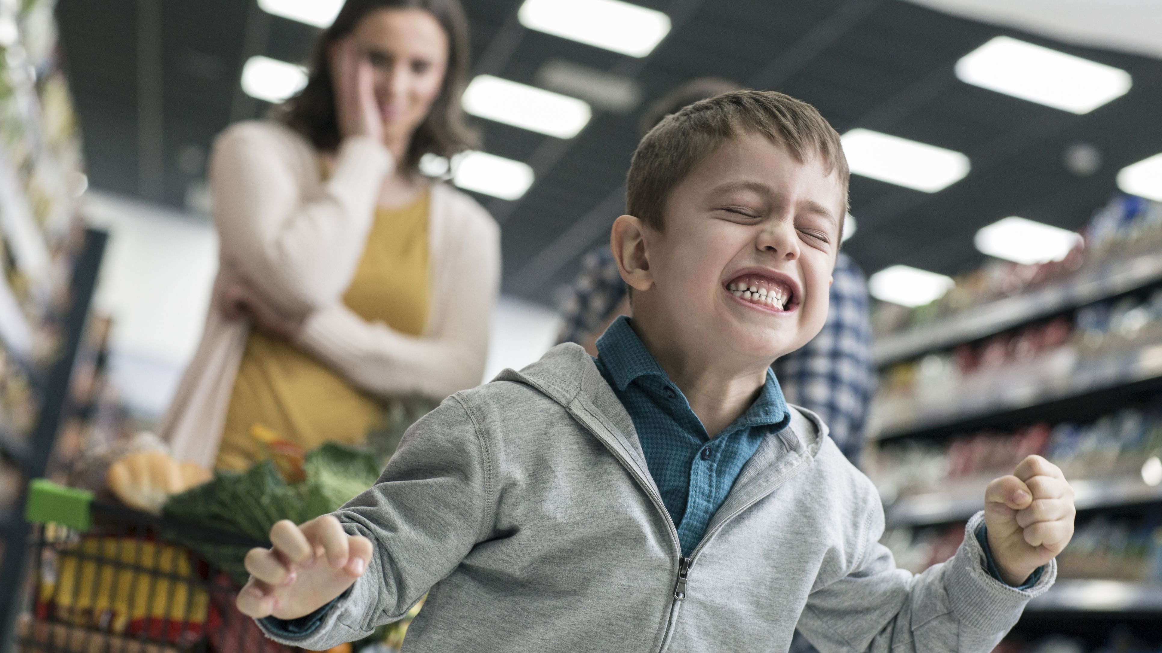 Hanh vi xau cua cha me lam hu tre anh 3