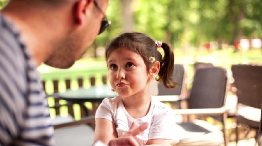 Hanh vi xau cua cha me lam hu tre anh 5