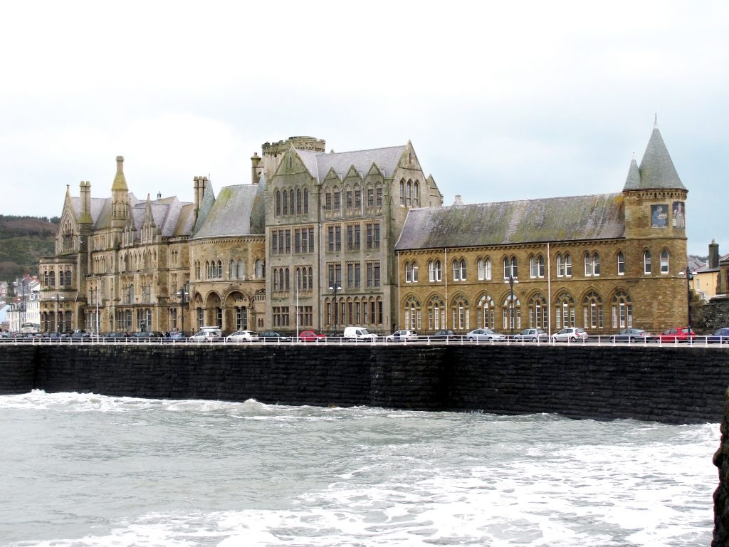 Dai hoc co kinh nhat Vuong quoc Anh anh 10