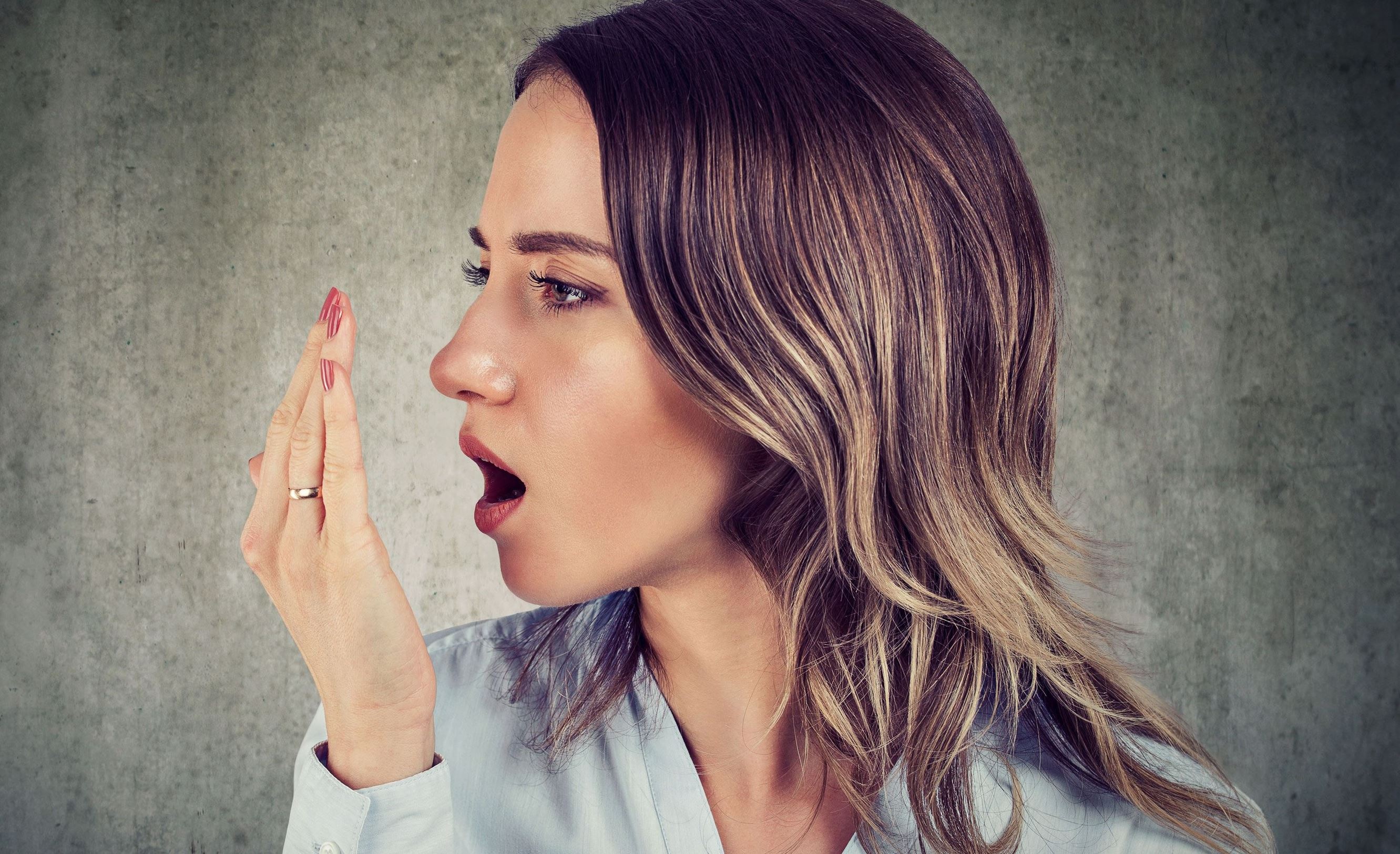 7 dau hieu mat nuoc thuong bi bo qua hinh anh